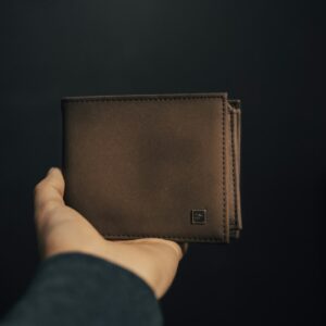 u-hand-brown-bifold hand brown bifold
