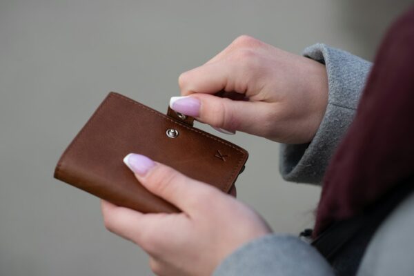 u-hold-brown-wallet hold brown wallet